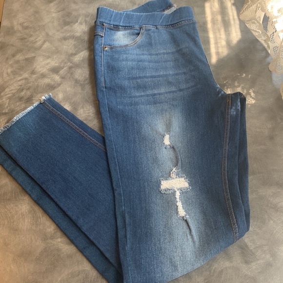 - JVINI  FASHION  JEANS SIZE L - Picture 5 of 9